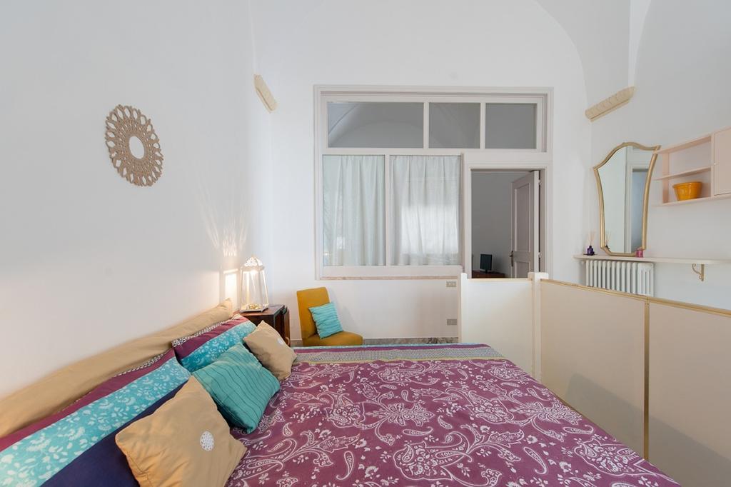 Appartamento Casa La Ronza Lecce Camera foto