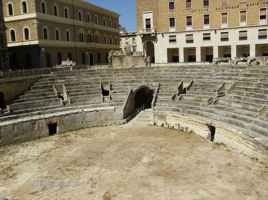 Appartamento Casa La Ronza Lecce Esterno foto
